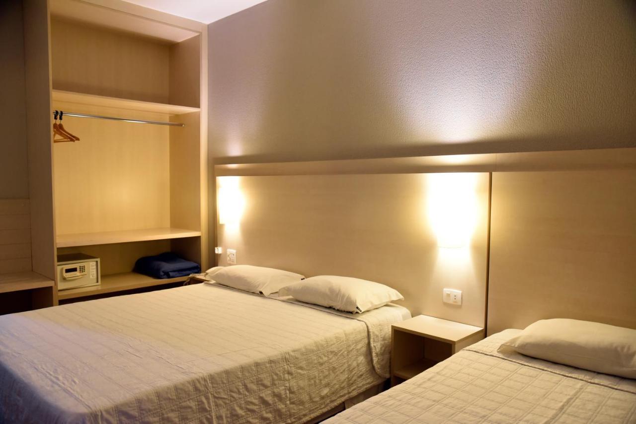 Golden Blue Hotel Londrina Esterno foto