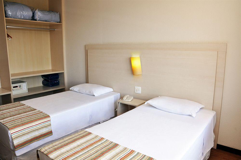 Golden Blue Hotel Londrina Esterno foto