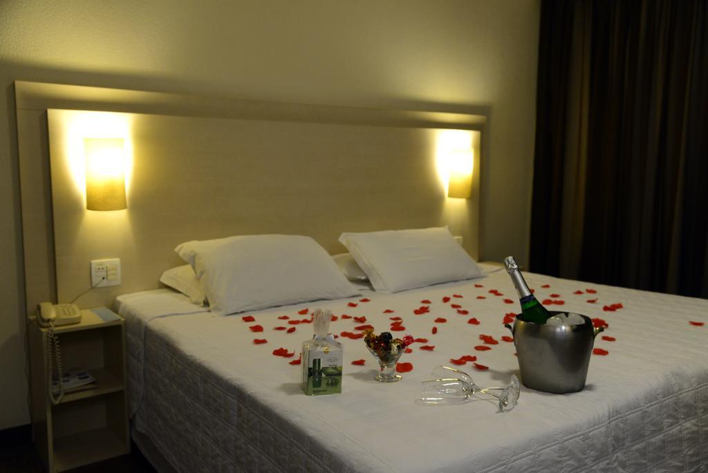 Golden Blue Hotel Londrina Esterno foto