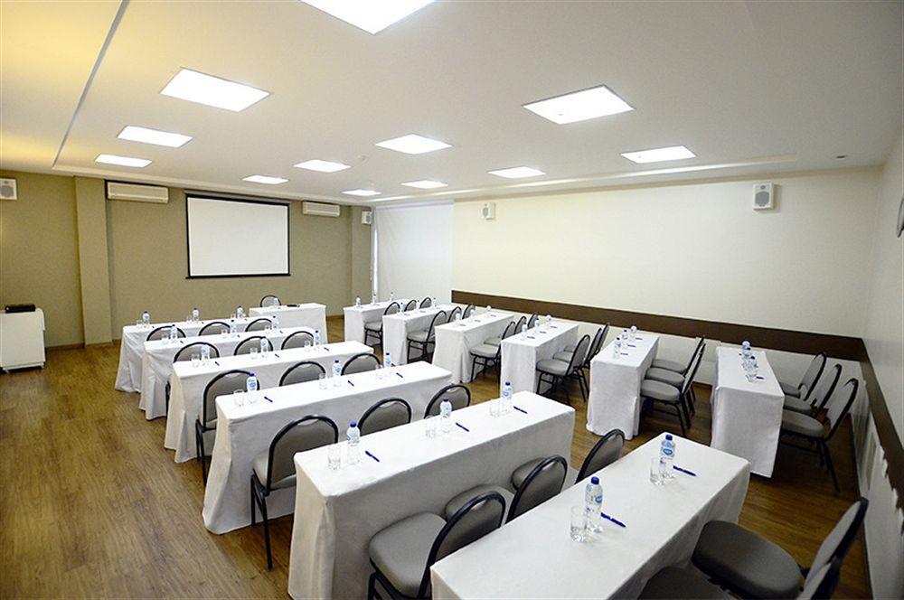 Golden Blue Hotel Londrina Esterno foto