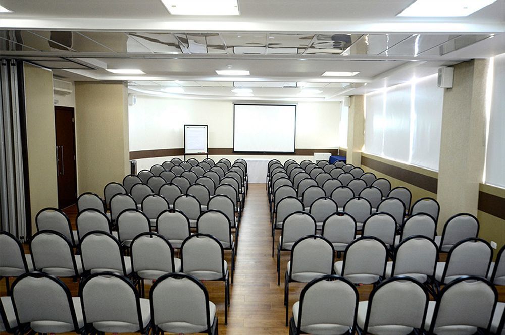 Golden Blue Hotel Londrina Esterno foto